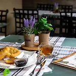 Отель Mountain Boutique Family Девин