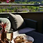 Отель Mountain Boutique Family 3*