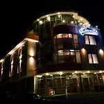 Mountain Boutique Family Отель Девин