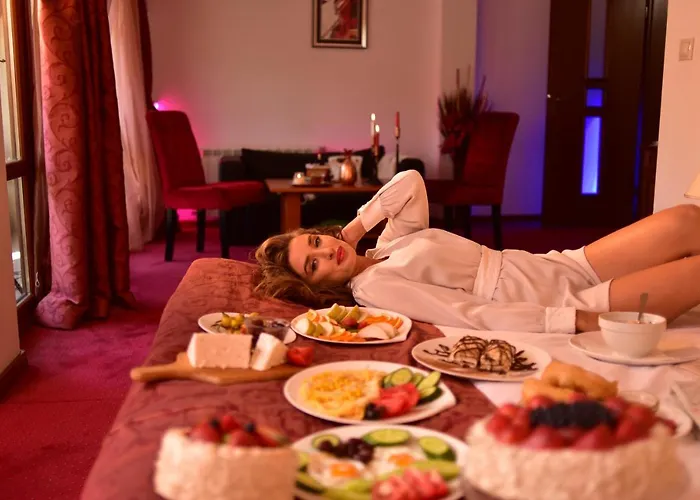 Mountain Boutique Family Devin