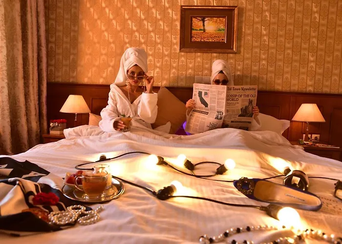 Mountain Boutique Family Devin